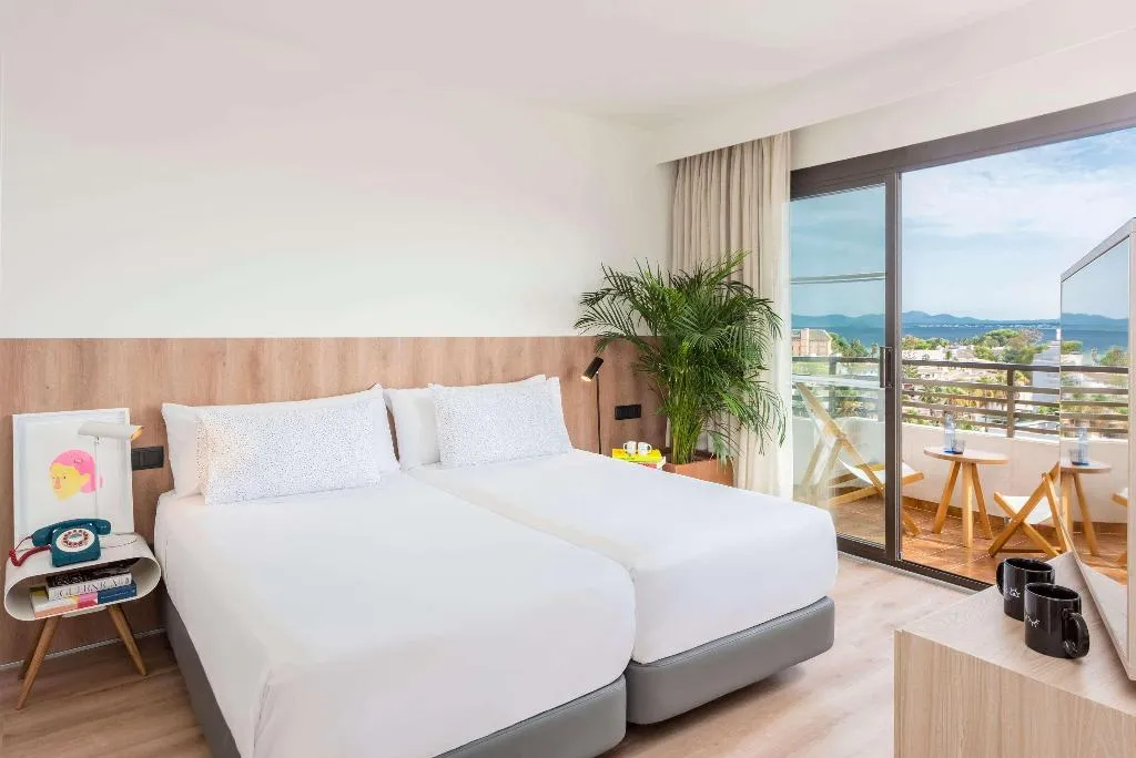 SUITE SEA VIEW Room, Innside by Melia Alcudia, Majorca
