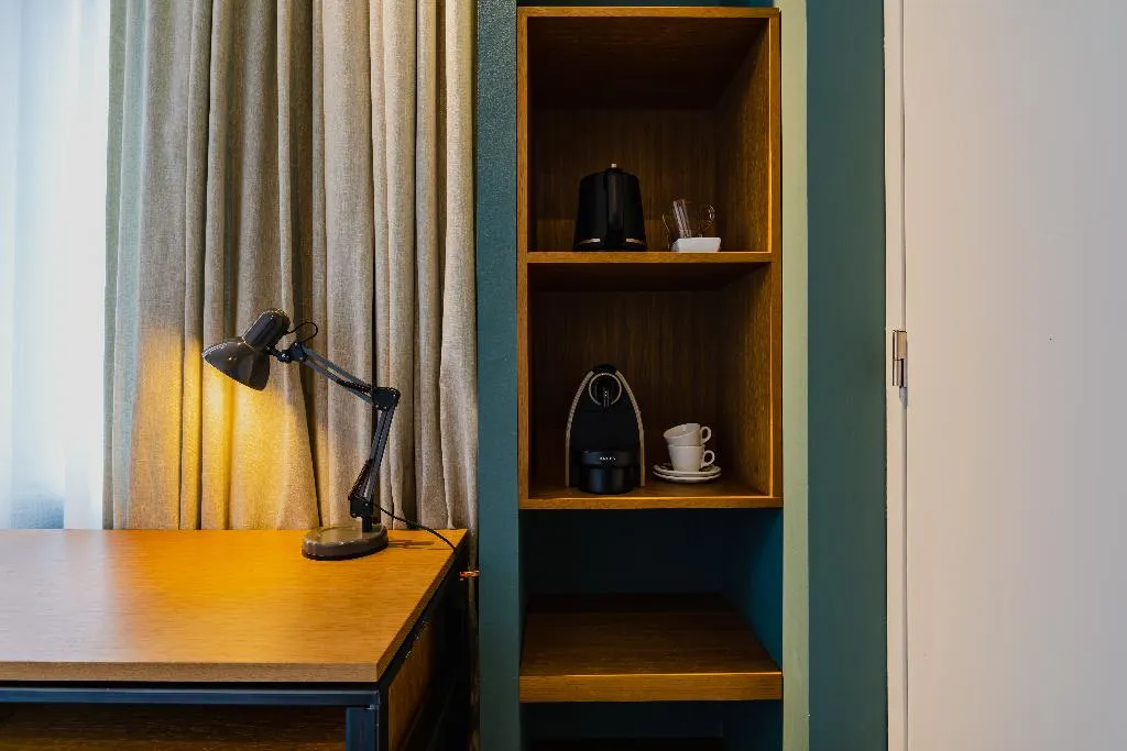 JUNIOR SUITE STANDARD Room, Hotel De Hallen, Amsterdam
