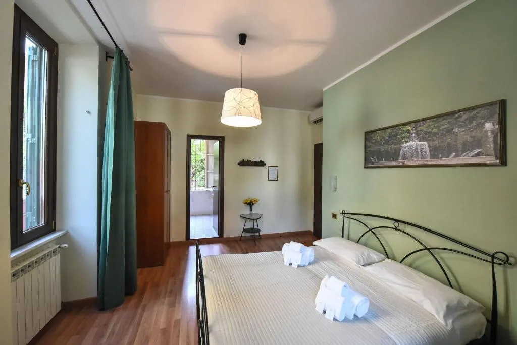 Room, Palazzo Santori, Rome