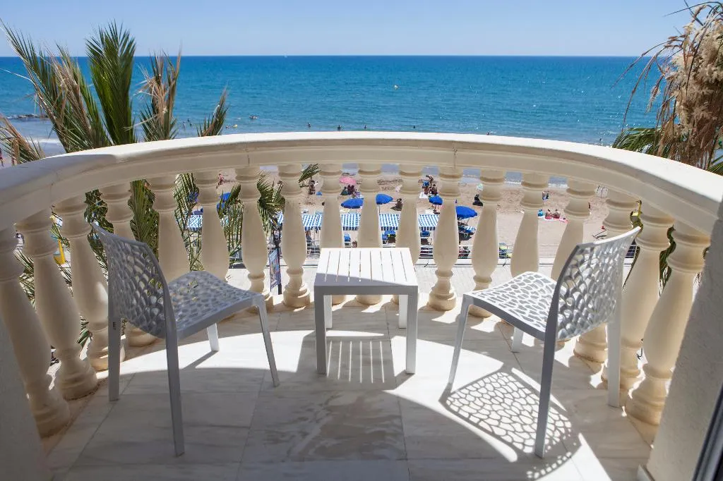 DOUBLE DELUXE SEA VIEW Room, URH Sitges Playa, Costa Brava