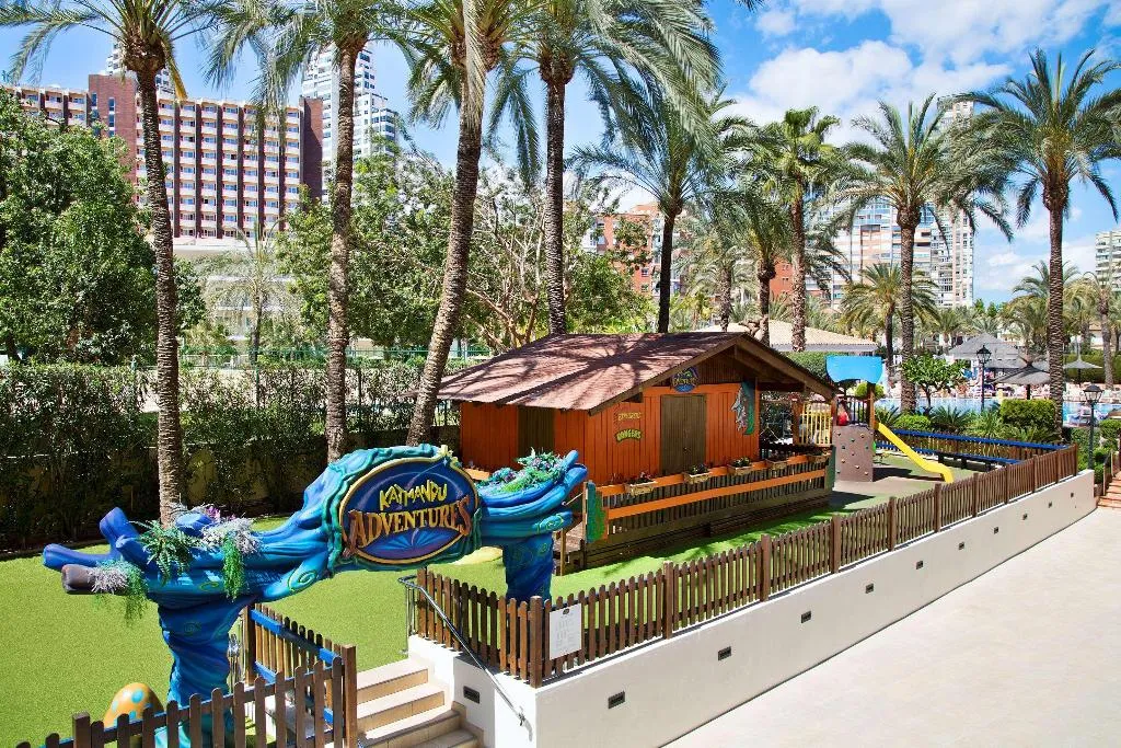 Sports and Entertainment, Sol Pelicanos Ocas, Costa Blanca