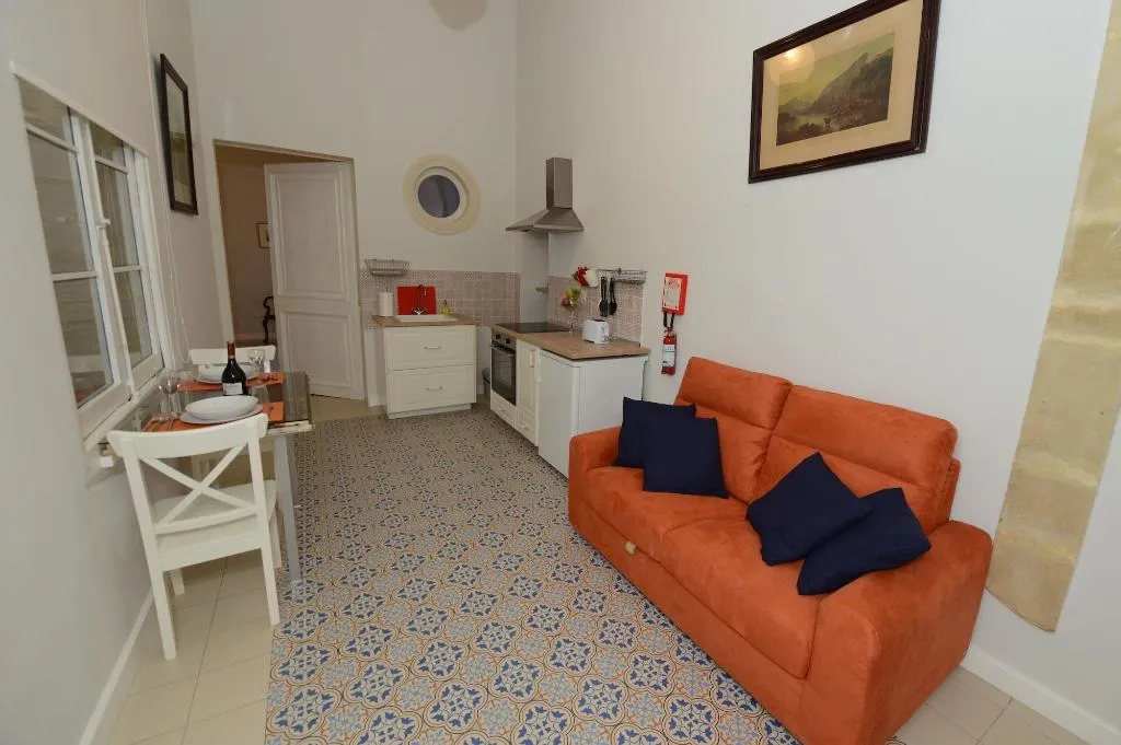 Room, Paulos Valletta, Malta