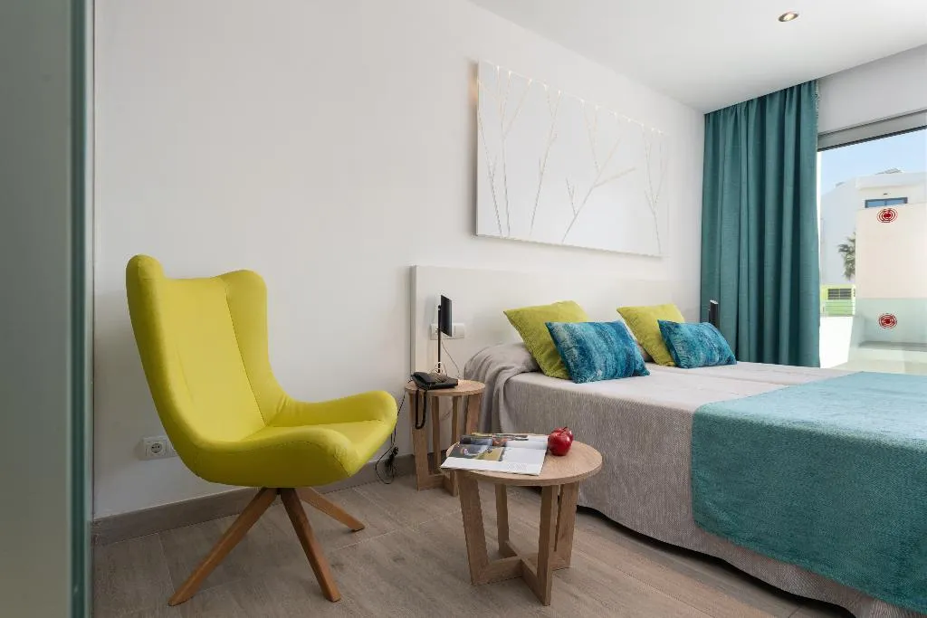 JUNIOR SUITE STANDARD Room, More, Majorca
