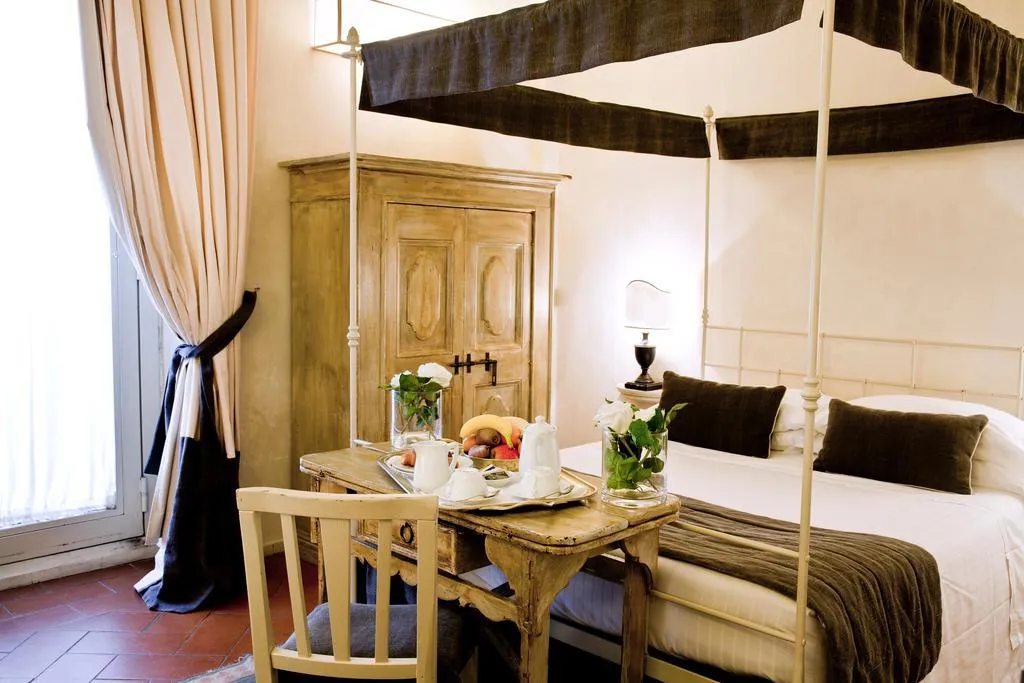 TWIN CLASSIC Room, The J & J Historic House Hotel, Florence