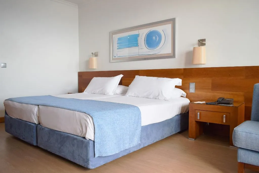 Double or Twin CLASSIC SEA VIEW Room, Madeira Regency Cliff, Madeira