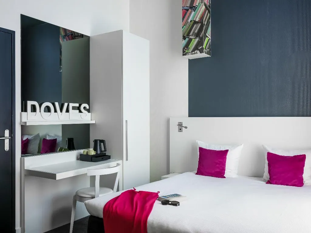 DOUBLE WITH DOUBLE BED Room, ibis Styles Amsterdam Amstel, Amsterdam