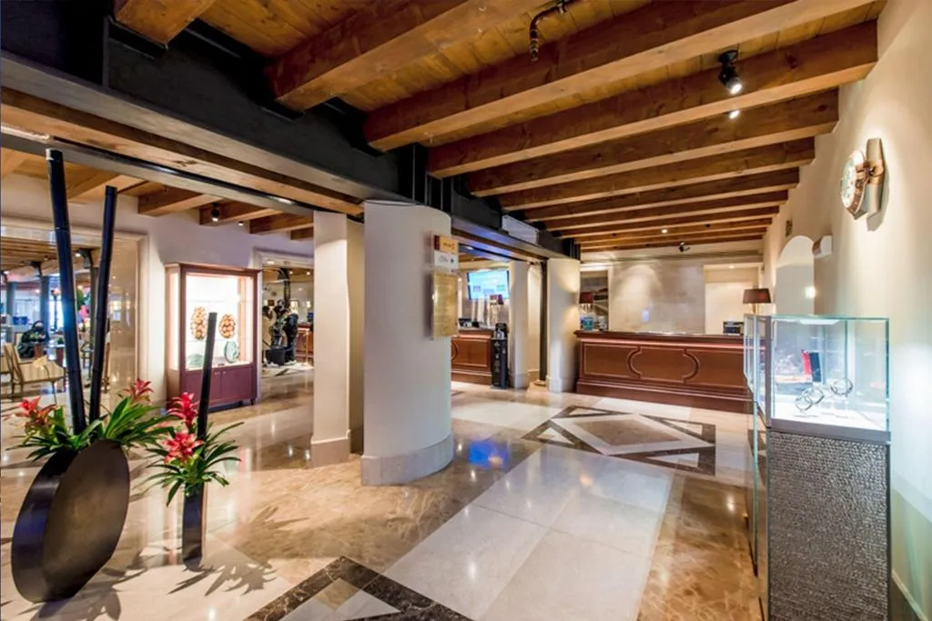Lobby, Hilton Molino Stucky Venice, Venice