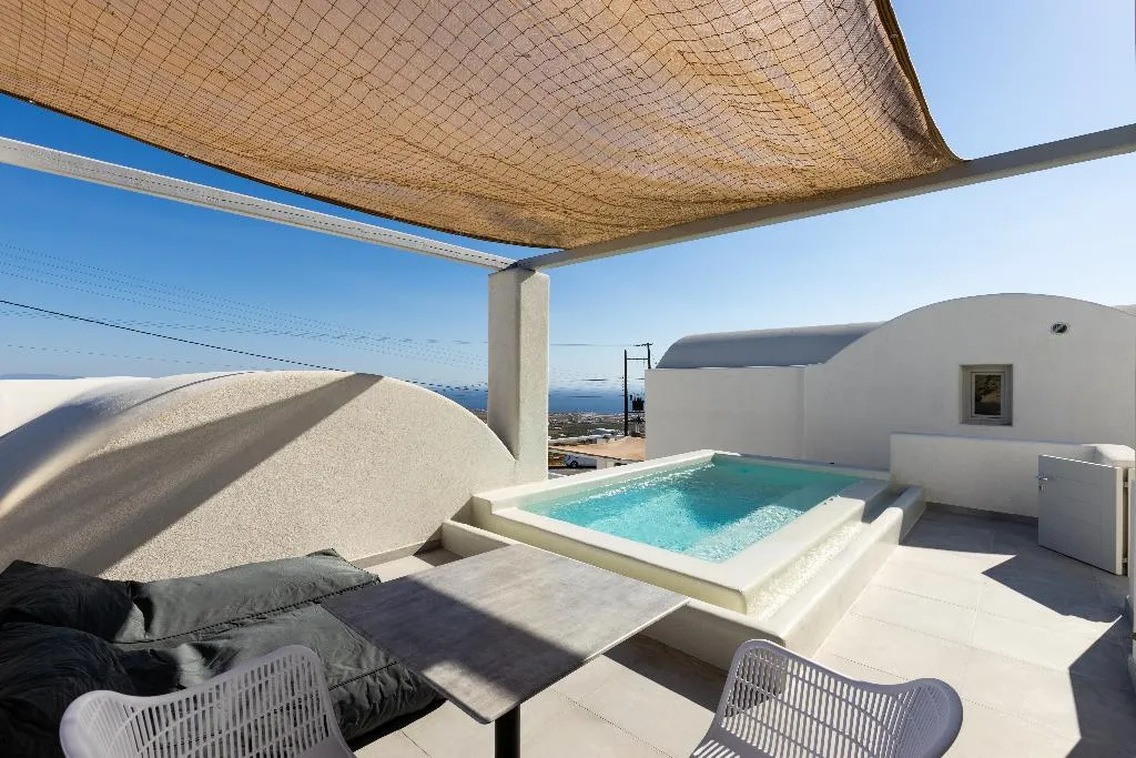 SUITE WITH PRIVATE POOL Room, Serapias Suites, Santorini