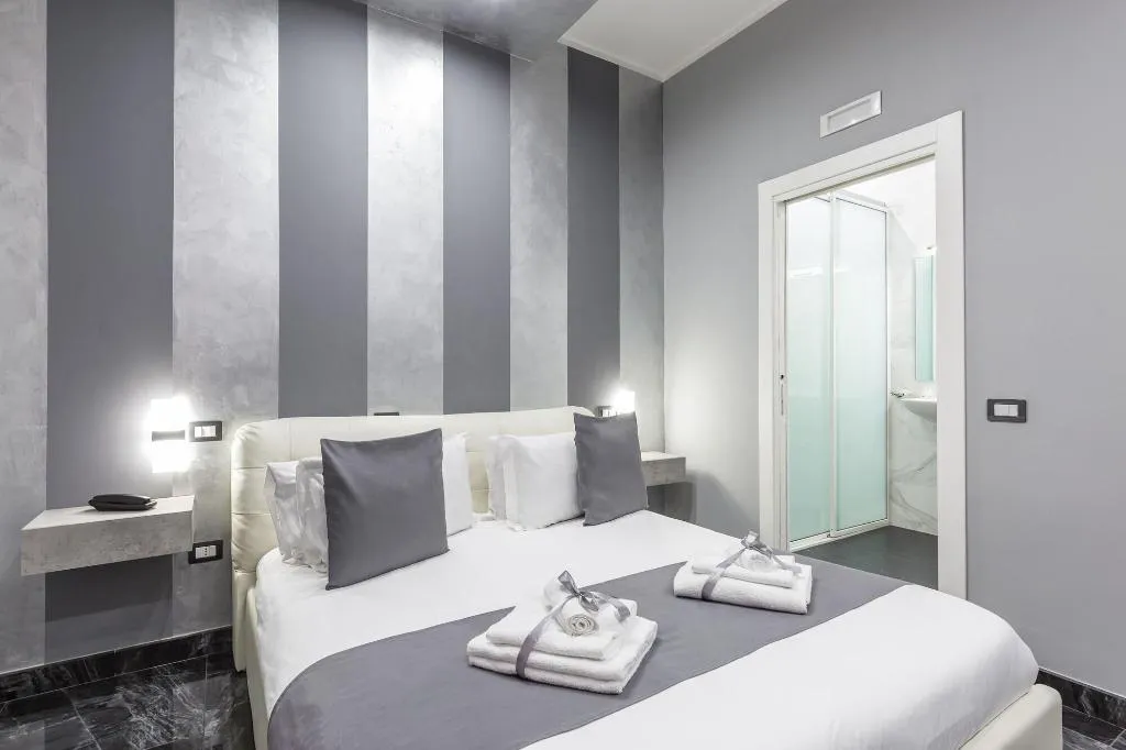 Room, Hotel Palace Napoli, Naples