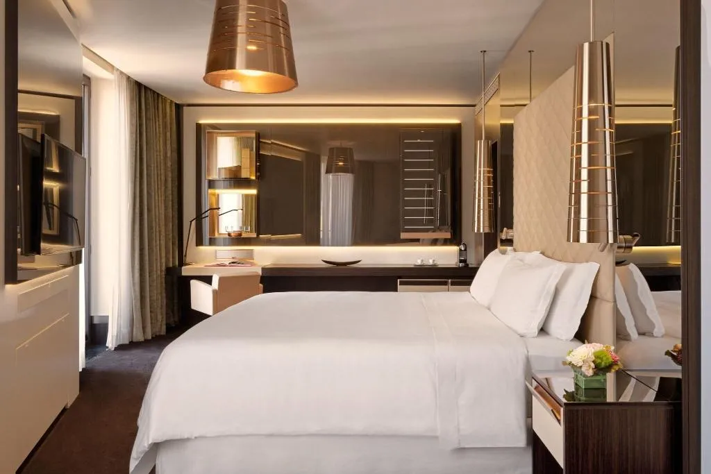 Room, Excelsior Hotel Gallia, a Luxury Collection Hotel, Milan
