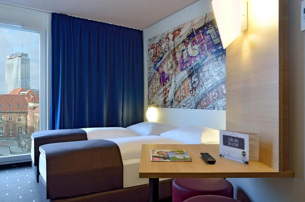 TWIN CAPACITY 1 Room, B&B HOTEL Berlin-Alexanderplatz, Berlin