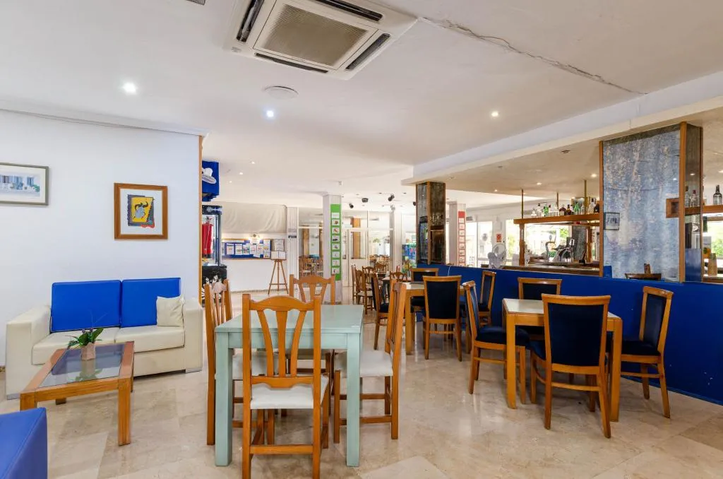 Bar, Mariner Club Apartments, Majorca