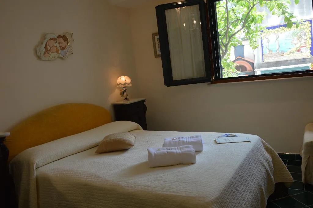DOUBLE LUXURY Room, Hotel Santa Lucia, Naples