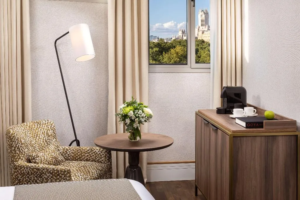 Room, NH Collection Madrid Paseo del Prado, Madrid