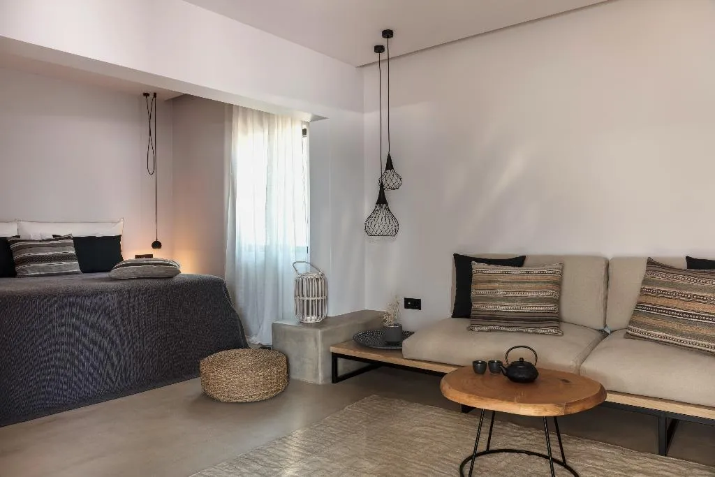 BUNGALOW SUPERIOR GARDEN VIEW Room, Minos Beach Art Hotel, a Member of Design Hotels, Crete