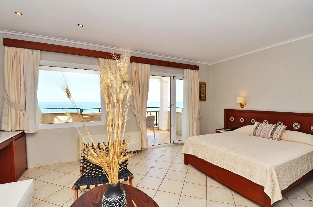 JUNIOR SUITE STANDARD Room, Evilion, Thessaloniki