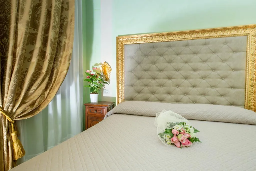 Double or Twin RUN OF HOUSE Room, Marconi, Venice