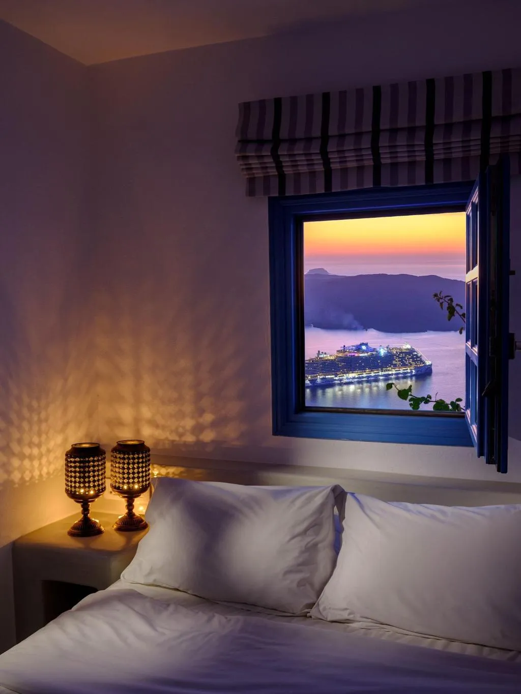 Room, Kamares Apartments, Santorini