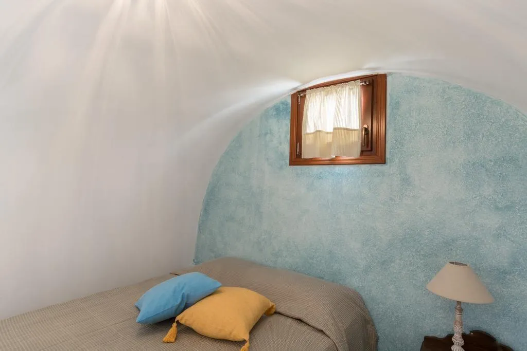 SINGLE STANDARD Room, Sunrise, Santorini