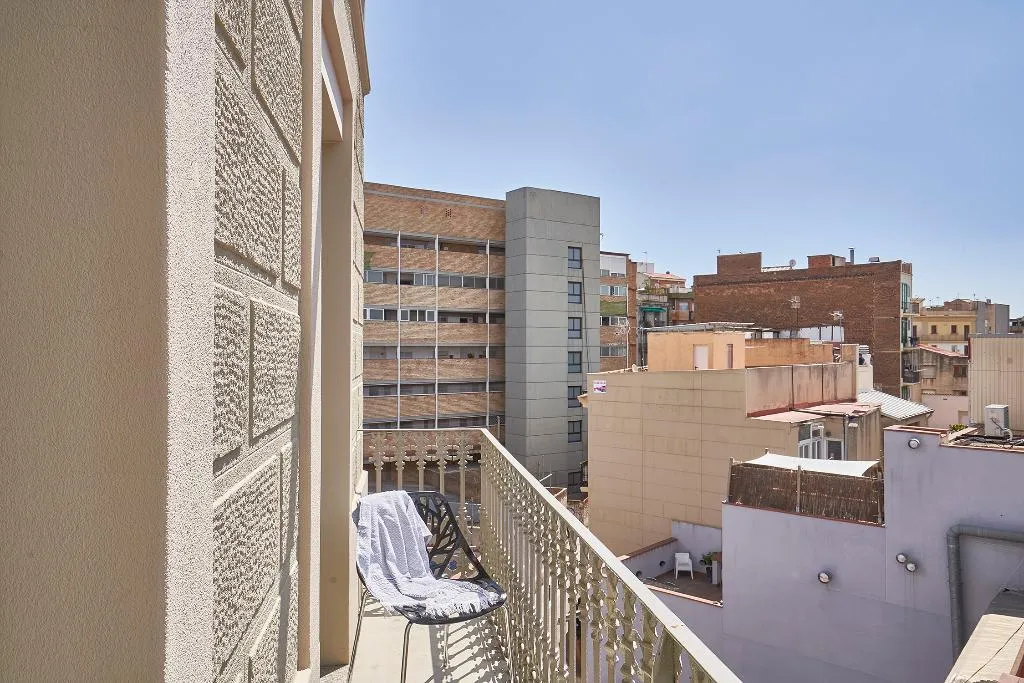 APARTMENT CAPACITY 5 THREE BEDROOM Room, Barcelona Sants Station Apartments, Barcelona