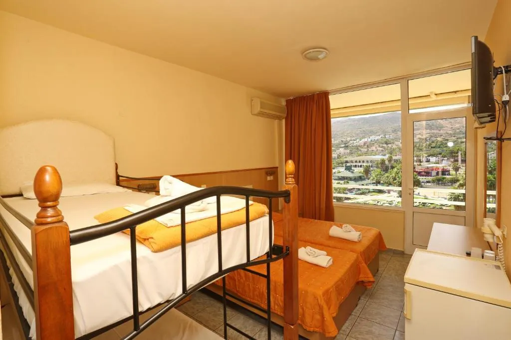FAMILY ROOM GARDEN VIEW Room, Eri Beach & Village, Crete