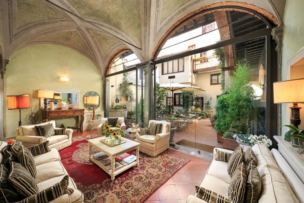 Lobby, The J & J Historic House Hotel, Florence