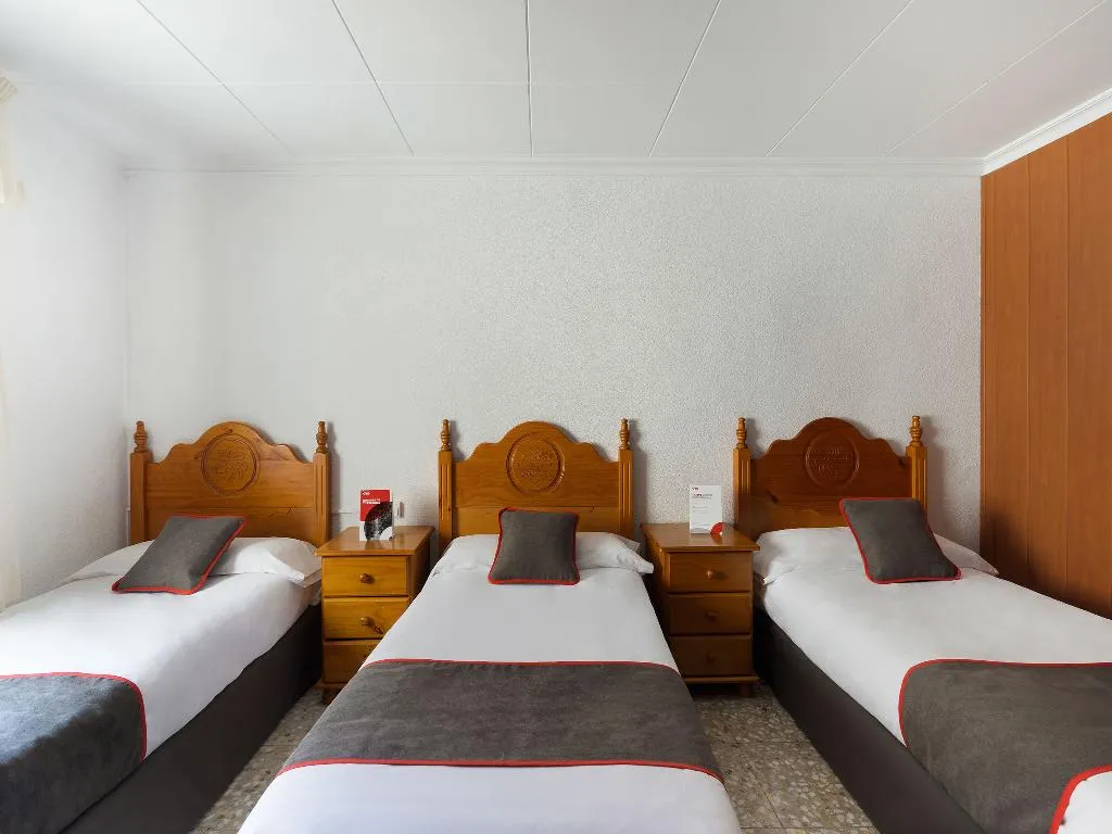 TRIPLE STANDARD Room, Hostal Casa Antonio, Costa Blanca