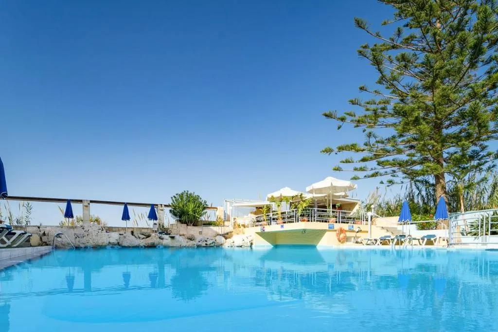 Pool, Futura, Crete