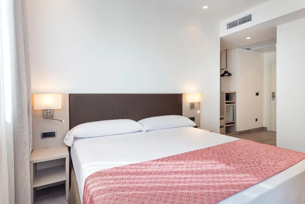 DOUBLE SINGLE USE WITH TERRACE Room, Catalonia Hispalis, Seville