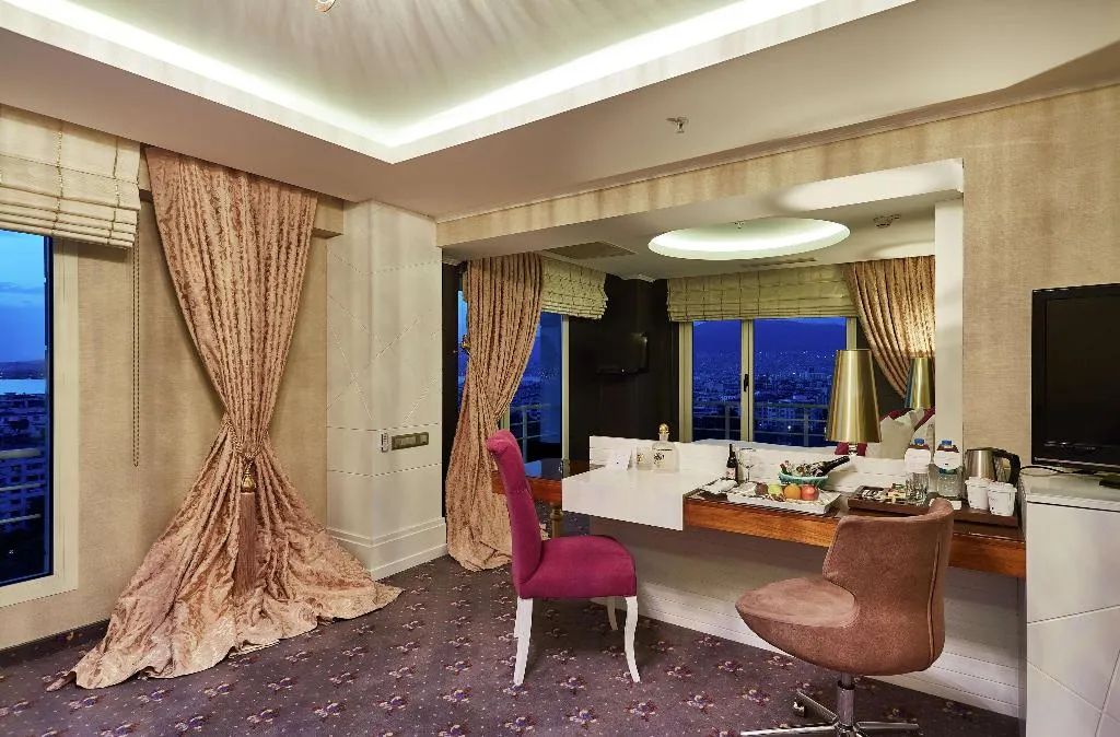 Room, DoubleTree By Hilton Izmir Alsancak, Izmir