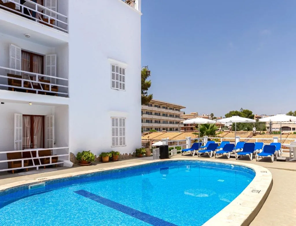 Pool, Hostal San Francisco - Portocolom, Majorca