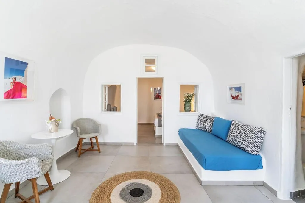 Room, Vogue Suites, Santorini