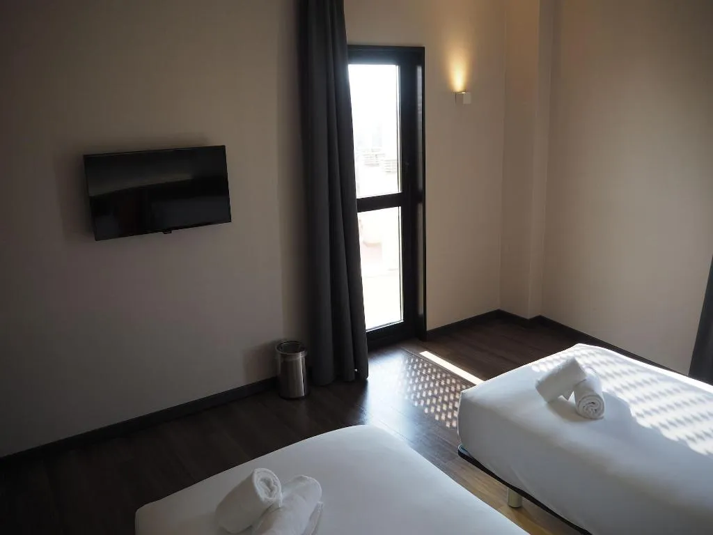 Room, easyHotel Barcelona Fira, Barcelona