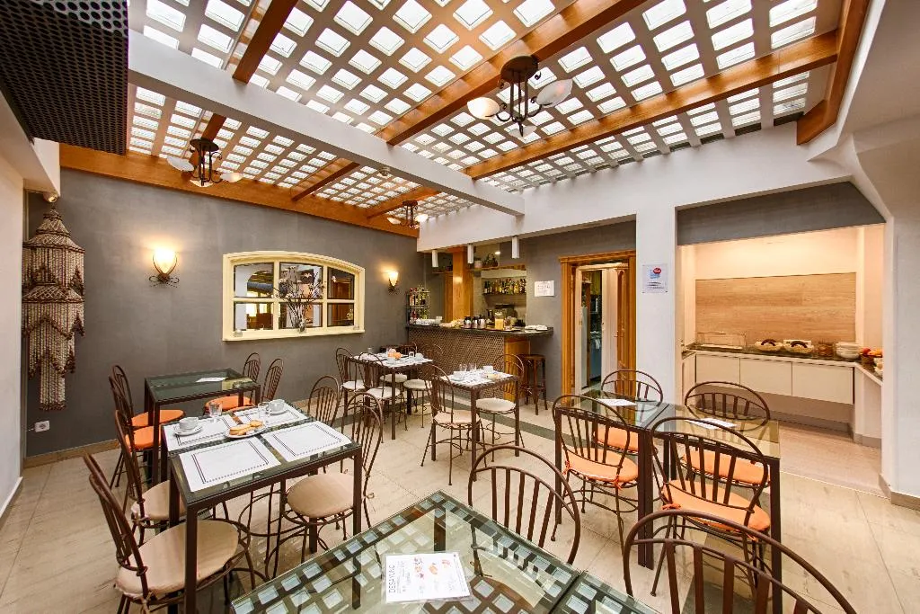 Lobby, San Lorenzo, Madrid