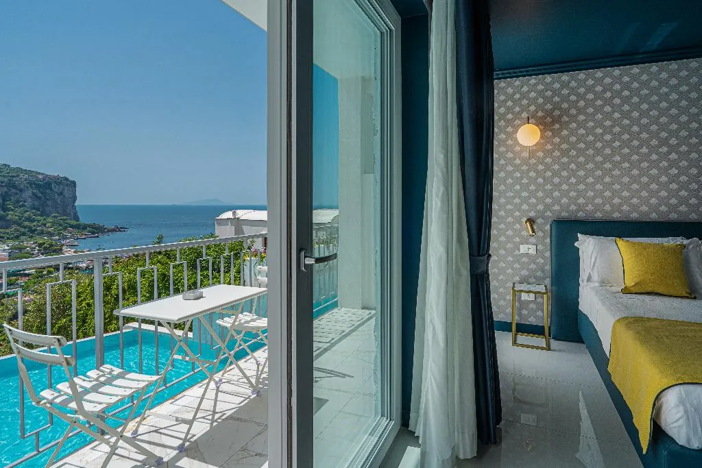 JUNIOR SUITE SEA VIEW WITH BALCONY Room, Mary Hotel, Naples