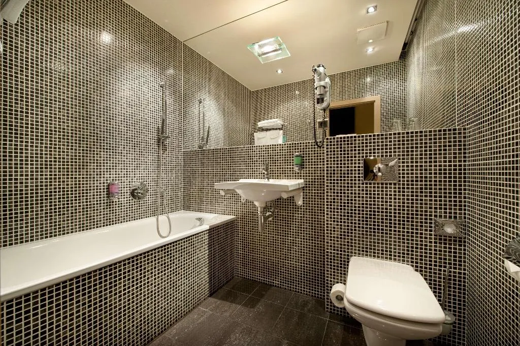 Room, EA Hotel Crystal Palace, Prague