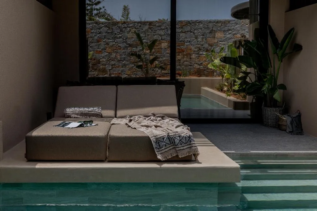 DOUBLE DELUXE WITH PRIVATE POOL Room, Pnoe Breathing Life, Crete
