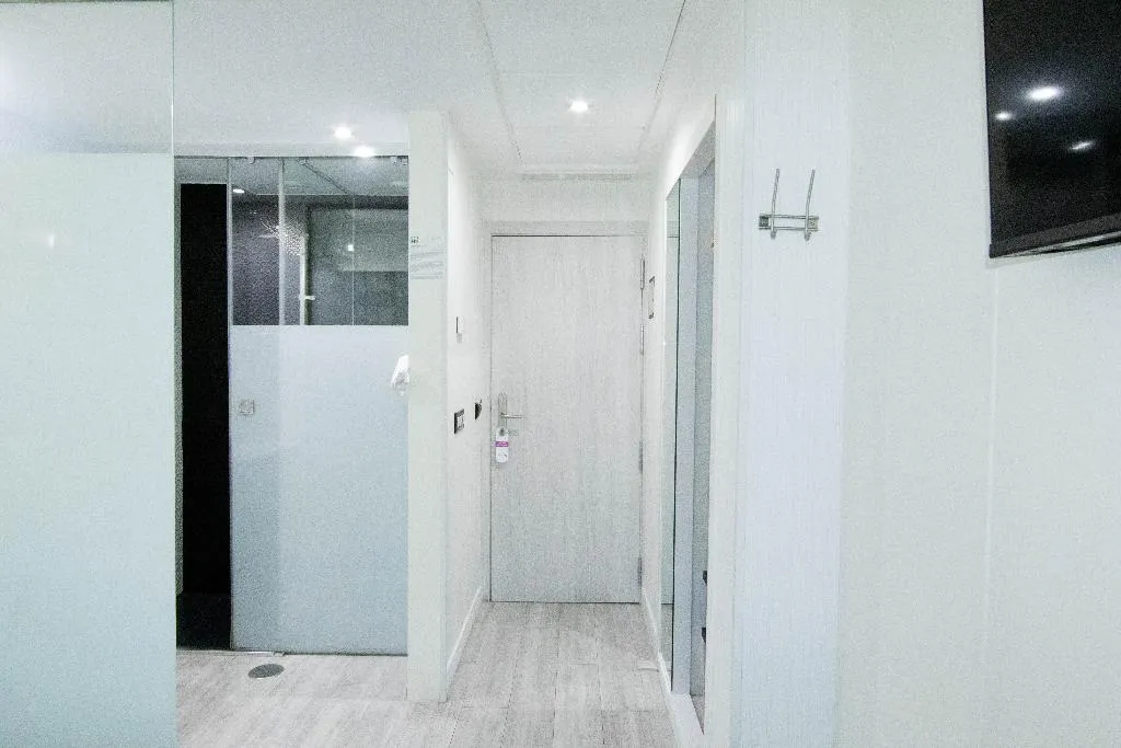 DOUBLE STANDARD Room, Avenida de España, Madrid