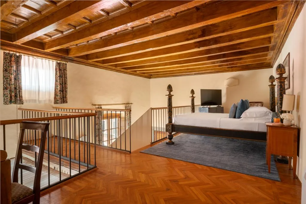 SUITE CLASSIC Room, Loggiato Dei Serviti, Florence