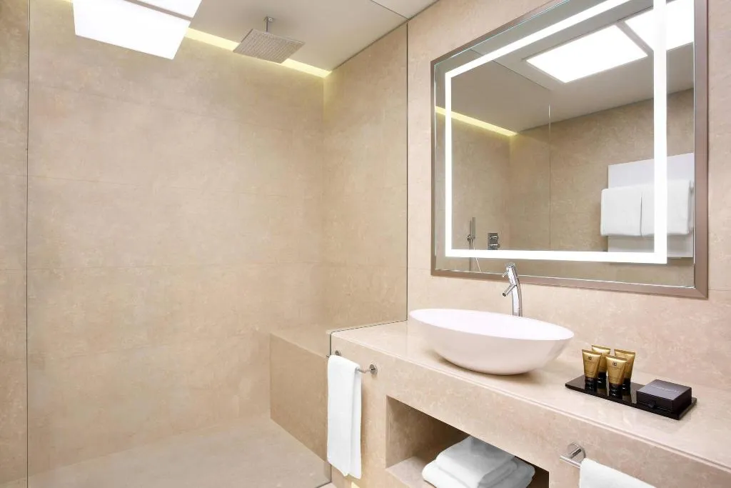 Room, Excelsior Hotel Gallia, a Luxury Collection Hotel, Milan