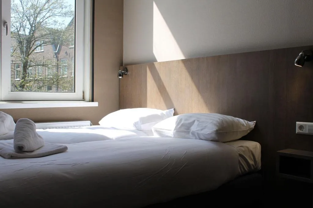 DOUBLE STANDARD Room, Aston City Hotel, Amsterdam