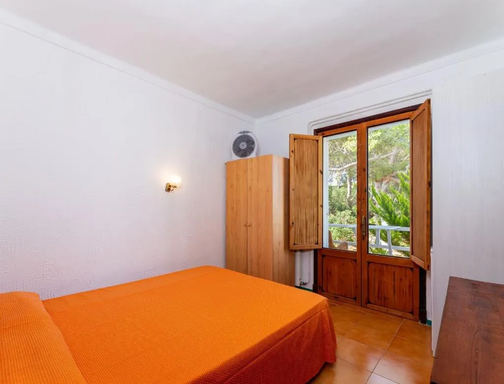 SINGLE STANDARD Room, Hostal San Francisco - Portocolom, Majorca