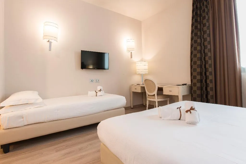 TRIPLE STANDARD Room, Just Hotel Lomazzo Fiera, Milan