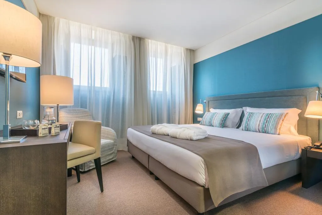 Double or Twin STANDARD Room, Universal Boutique Hotel, Porto
