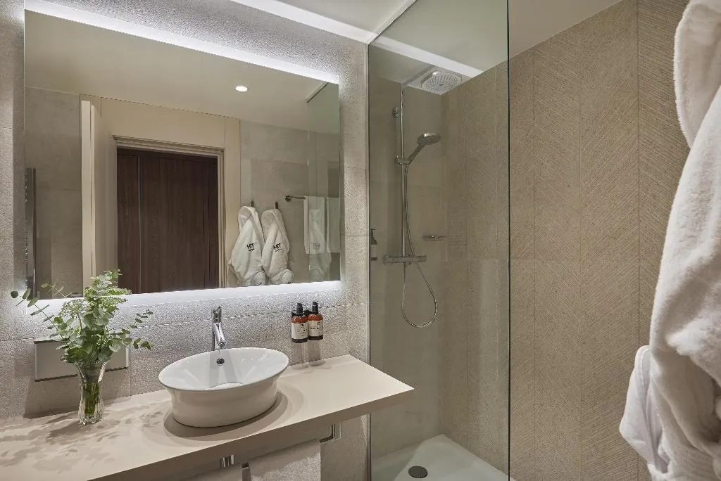 JUNIOR SUITE WITH VIEWS Room, NH Alicante, Costa Blanca