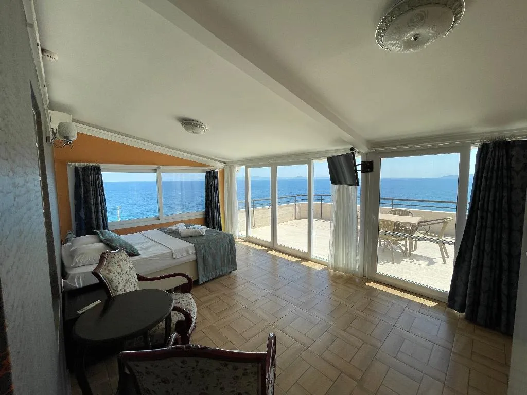 SUITE SEA VIEW WITH BALCONY Room, Tayfun Hotel, Izmir