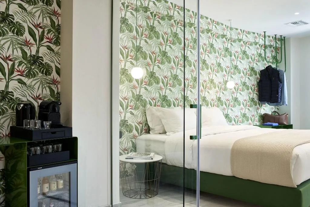 Room, Athens4, Athens