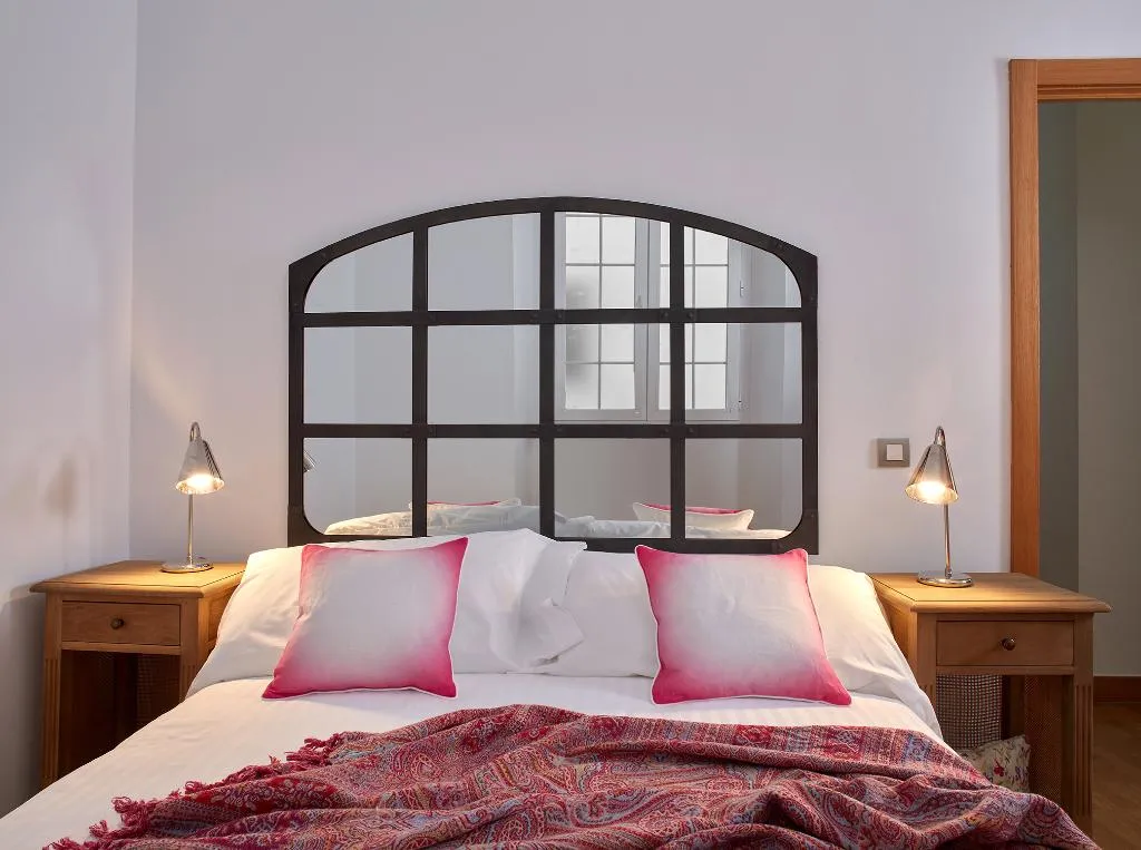 APARTMENT DELUXE TWO BEDROOM Room, Lodgingmalaga Plaza de la Constitucion, Costa Del Sol