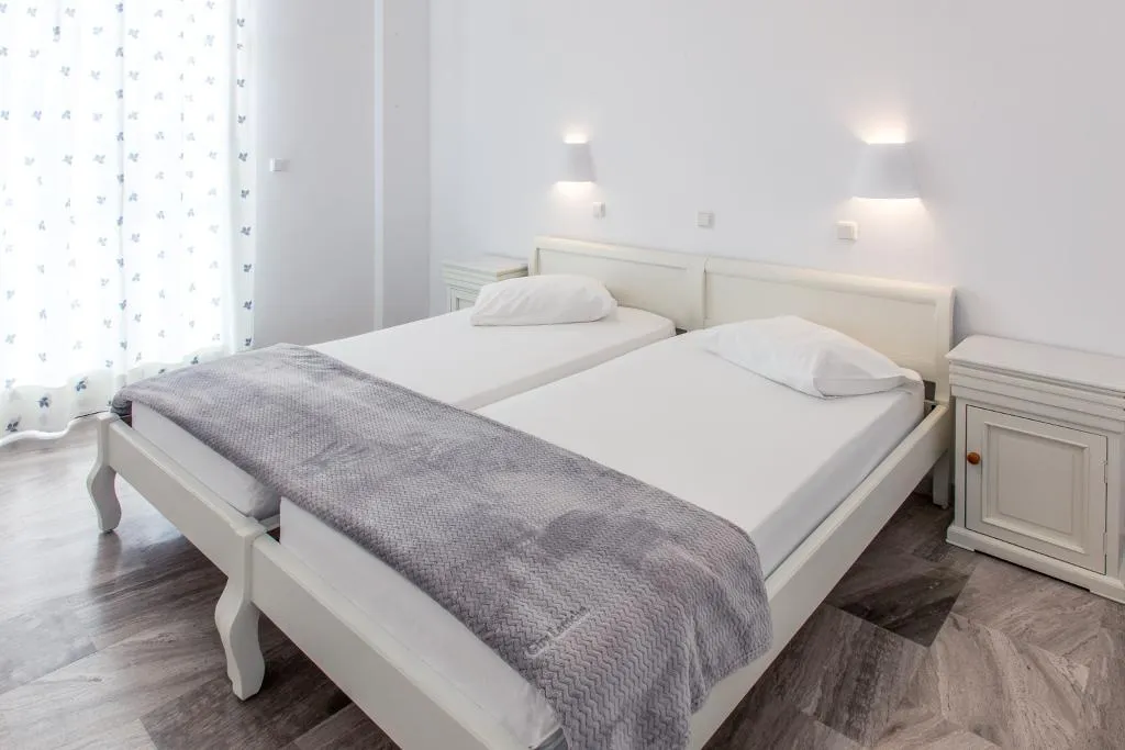 Double or Twin ECONOMY Room, Selini Hotel Santorini, Santorini