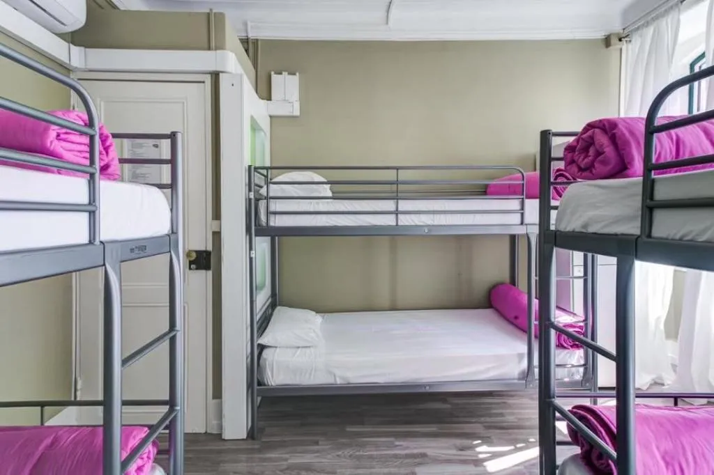 Bed in dormitory FEMALE ROOM WITH SHARED BATHROOM Room, Hostel Seven Hills, Lisbon